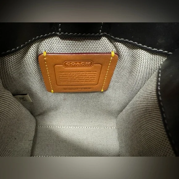 EUC Coach Cashin Mini Tote Crossbody Black Brass - Picture 14 of 14